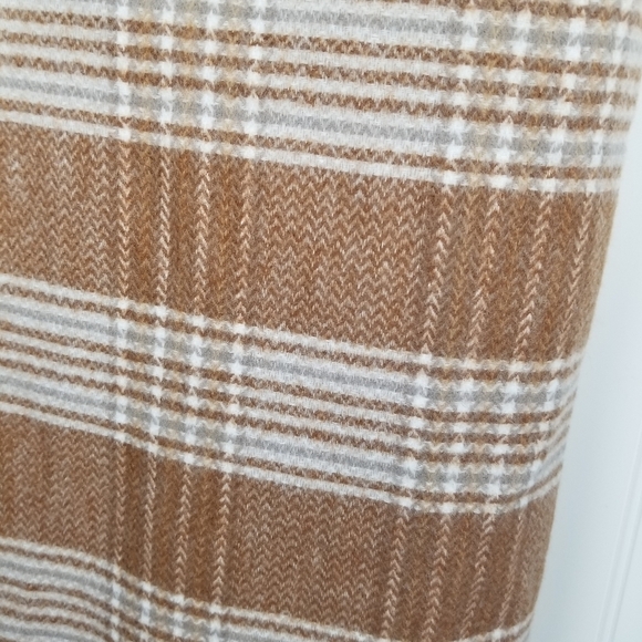 Mode By 2R Plaid Blanket Scarf Wrap Fringe Gold Tan Honey Gray Cream Soft Layer - Picture 4 of 8